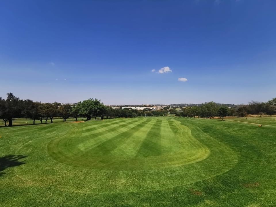 Woodhill Golf Course cut with the Reversible Bottom Blade
